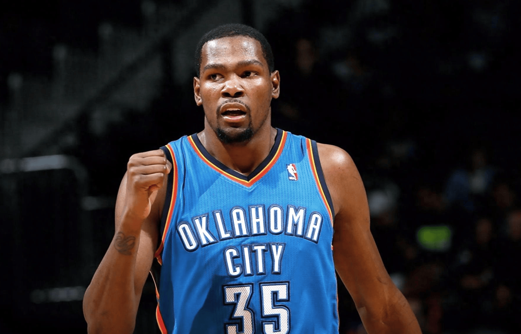 九游游戏大全一站式下载杜兰特在塞尔维亚队比赛中出色发挥，表现优异引发热议！