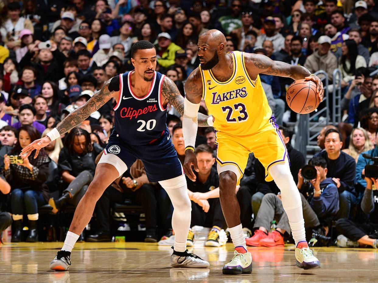 包含从洛杉矶快船集结日止住颓势到大坂直美与80激战DWG分钟，今晚毕尔巴鄂竞技临场应变的词条